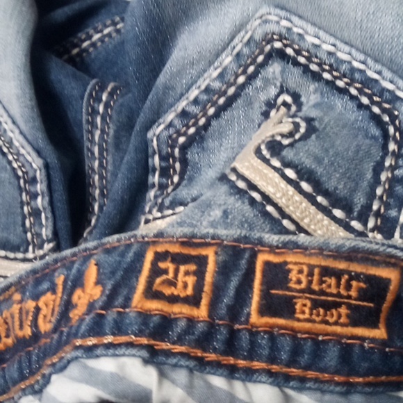 Rock Revival Women's 26 Bootcut Jeans Blair Embroidered Distressed NWT - Picture 6 of 11